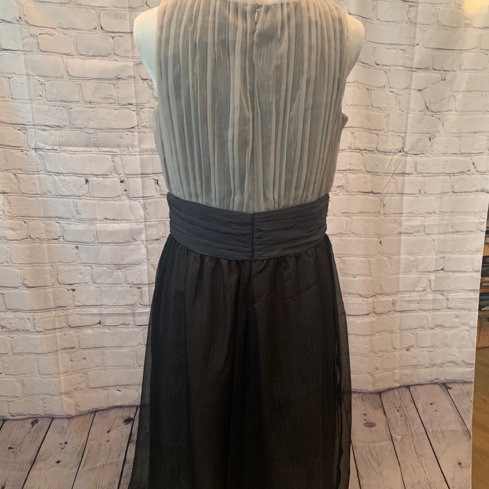 Newport News sleeveless cocktail/prom dress.Sz 12P - Picture 3 of 9